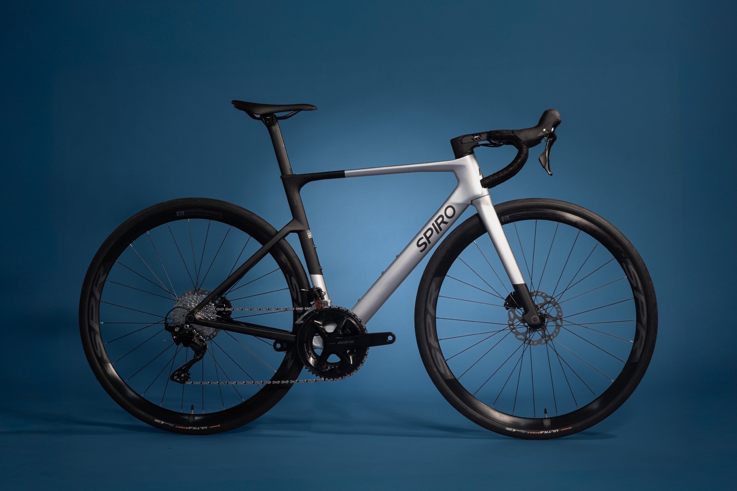 Bicicleta de ruta en carbono LEGEND TUMBAGA Grupo Shimano 105 12 velocidades