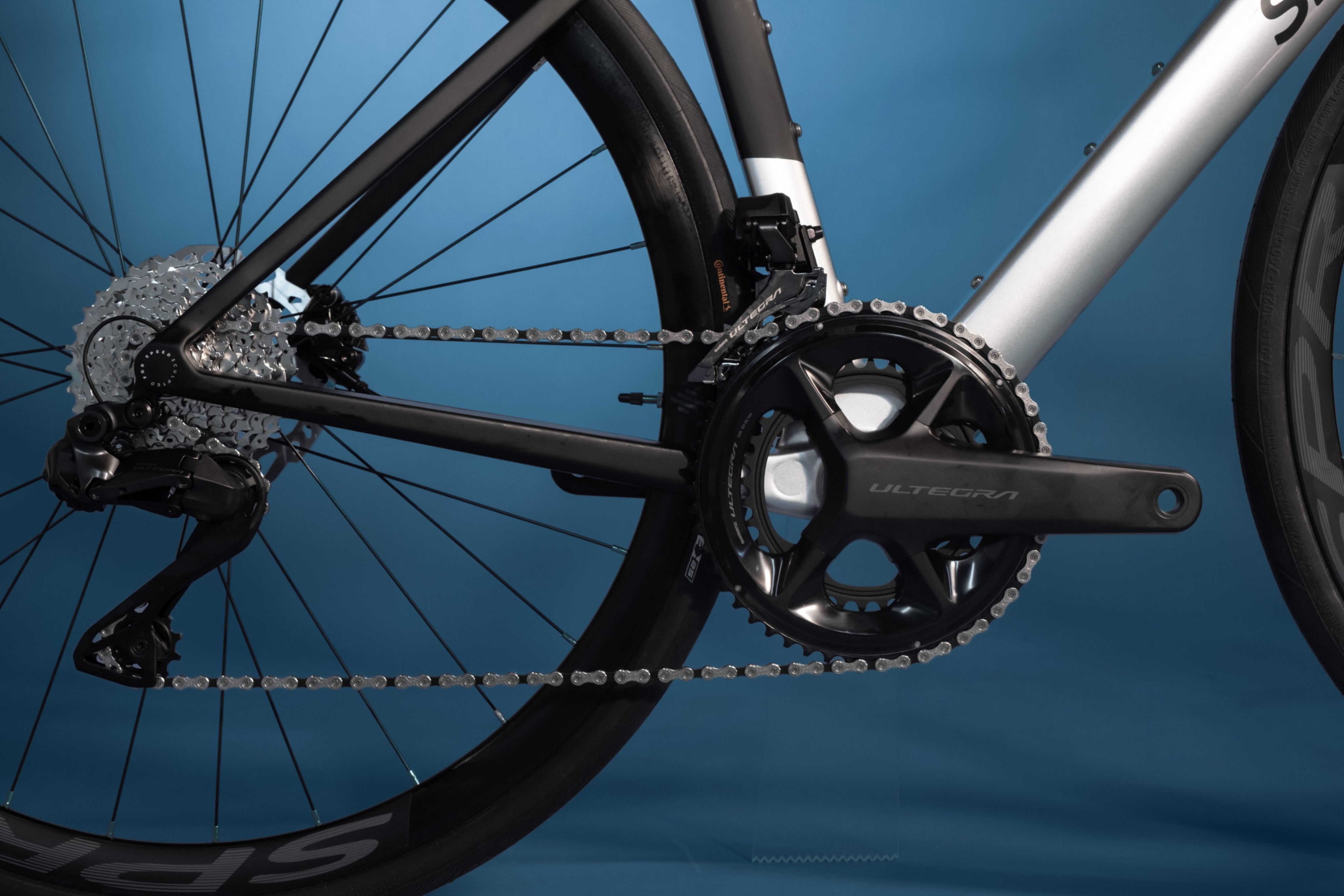 Bicicleta de ruta en carbono LEGEND TUMBAGA Grupo Ultegra DI2 12 velocidades