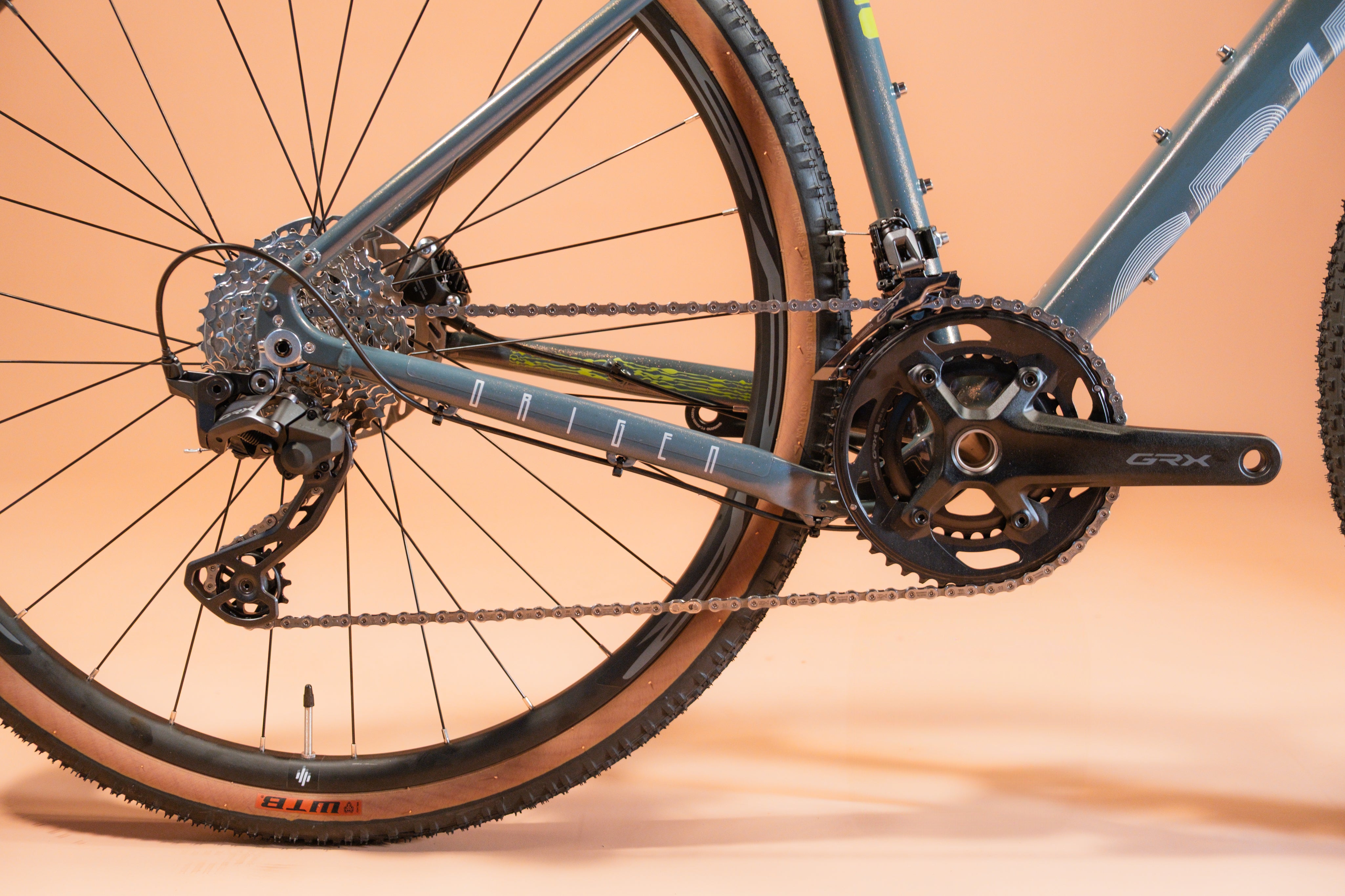 Bicicleta de gravel en aluminio ORIGEN BAMBUCO Grupo Shimano GRX 2x12 velocidades