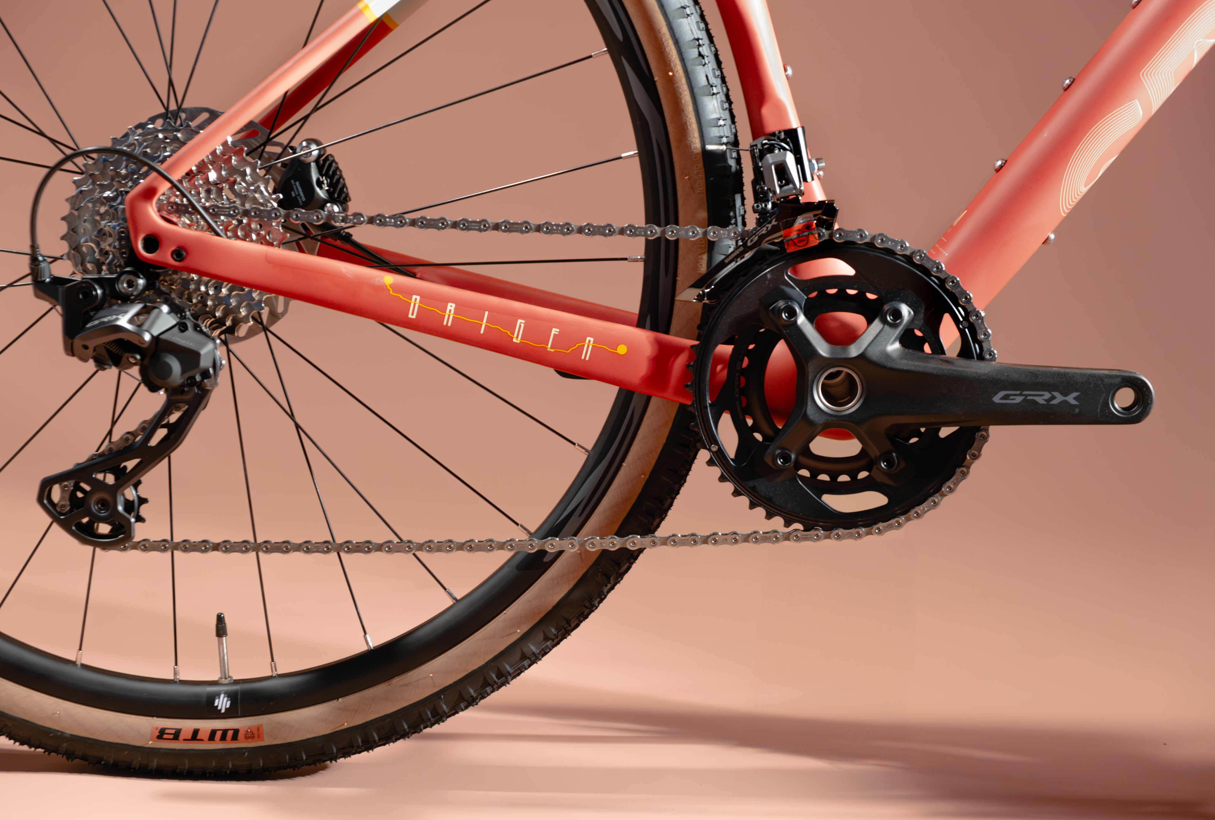 Bicicleta de gravel en carbono ORIGEN CUMBIA ZAPOTE Grupo GRX 2x12 velocidades