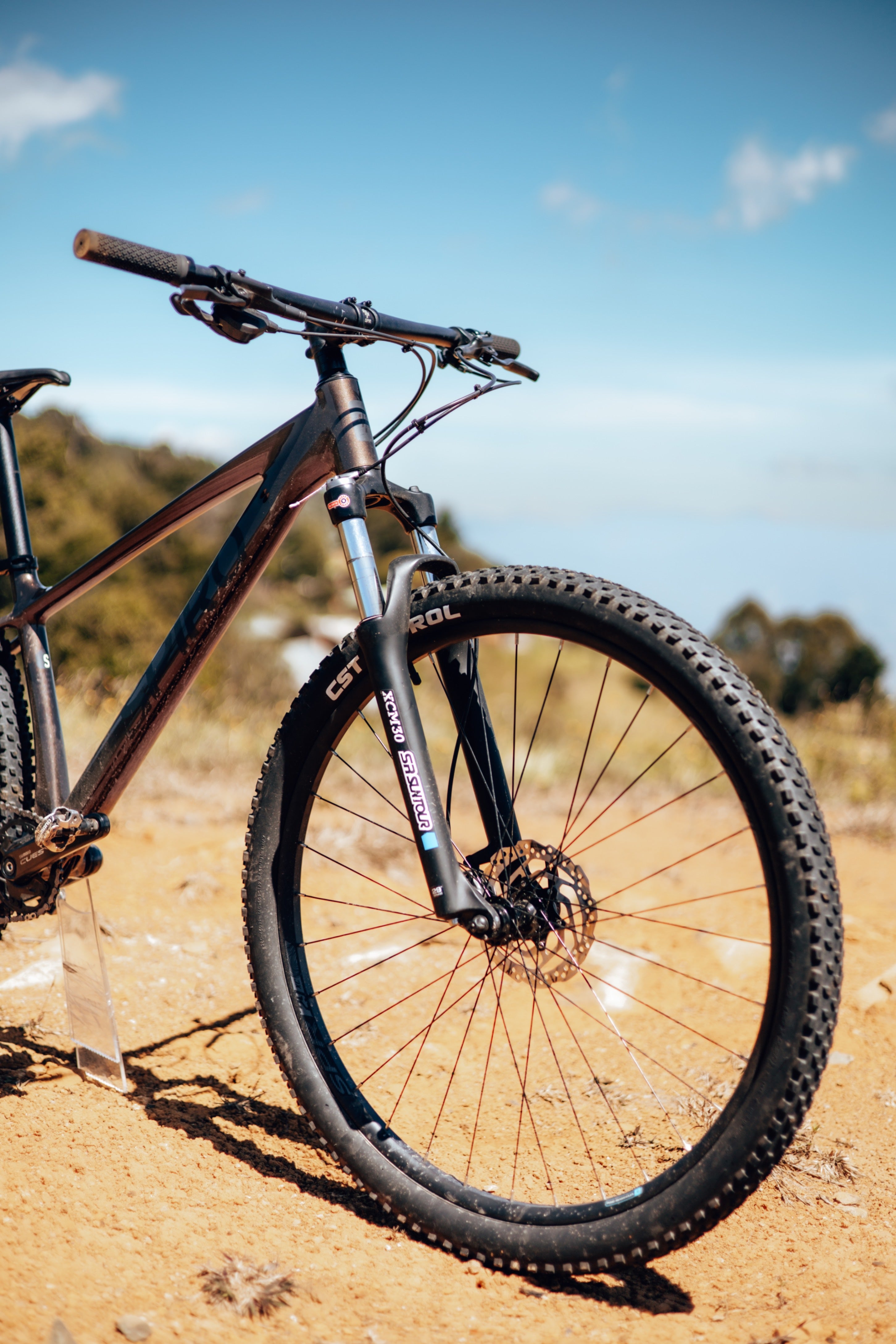 Bicicleta de MTB en aluminio GAIA PERIJÁ Grupo Shimano Deore NS 12 velocidades