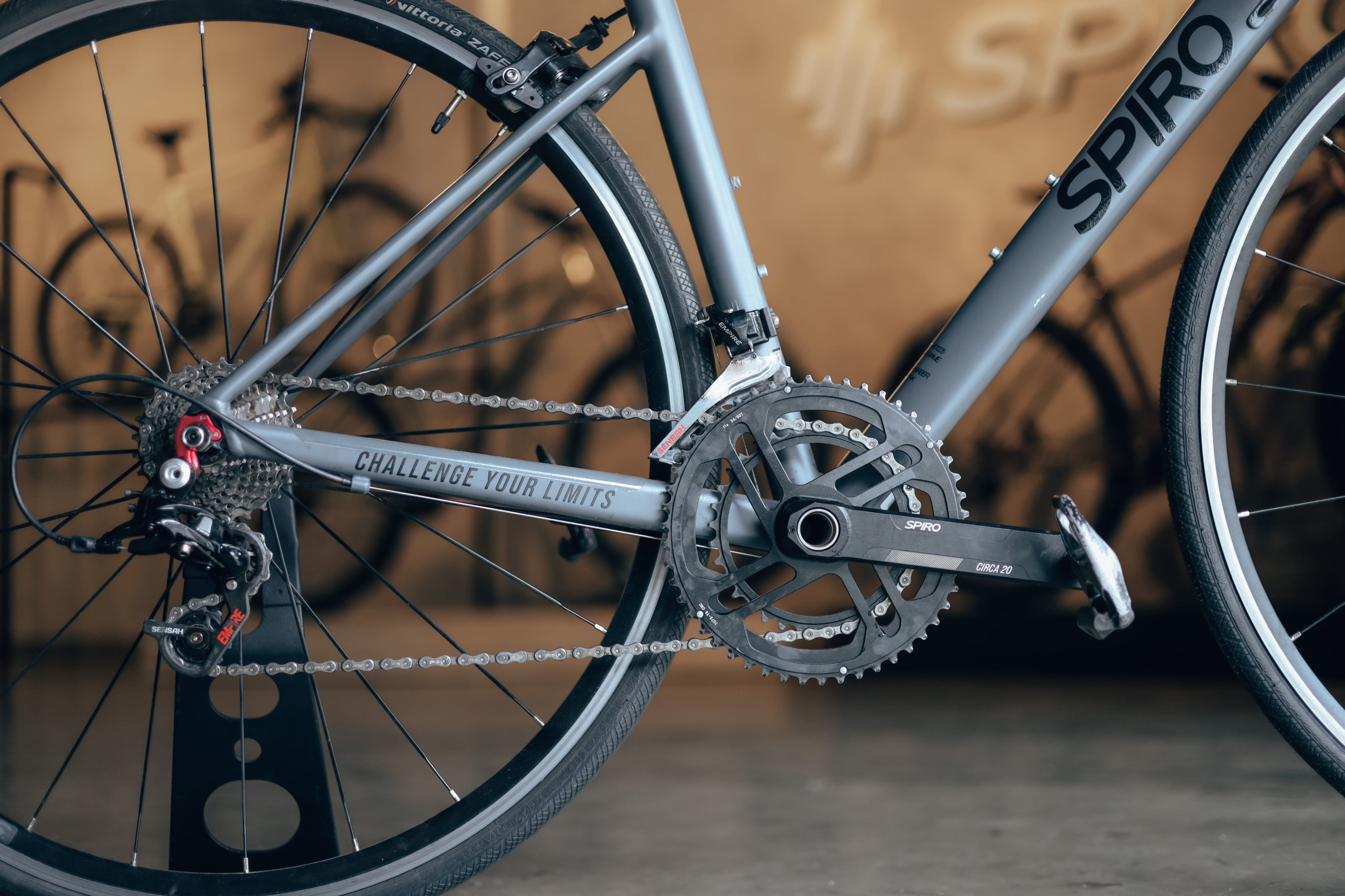 Bicicleta de ruta SPIRO FREEDOM en aluminio con tenedor en carbono talla XS - USADA